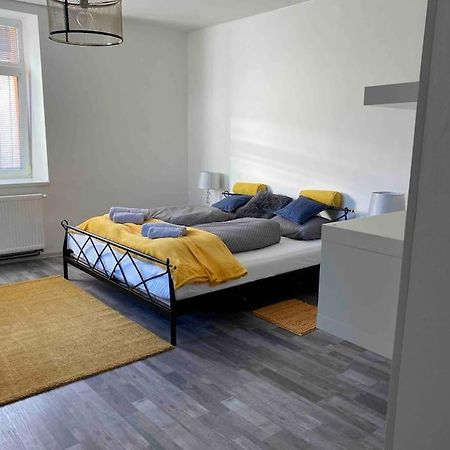 Апартаменты B12 - Bohdanecska 12 Пардубице Экстерьер фото